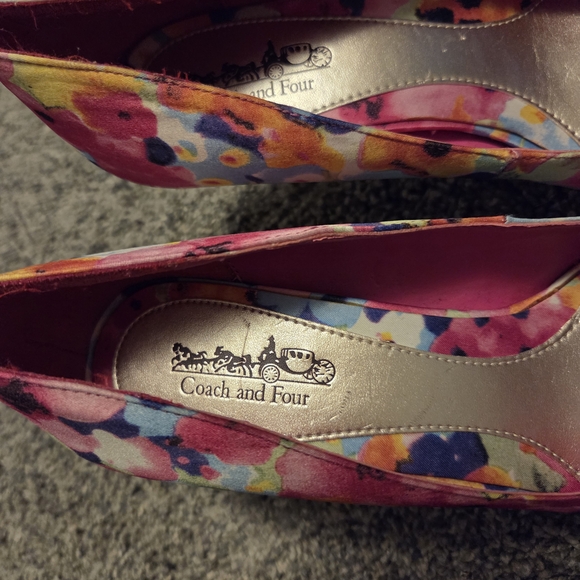 Coach and Four Shoes - Coach and Four Women's Floral Pumps - Multicolor